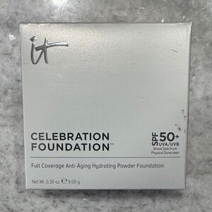 NEW it cosmetics Celebration Foundation Powder - medium tan